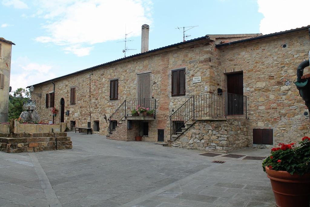 Casa Vacanze In Borgo Monteverdi Marittimo Exteriér fotografie