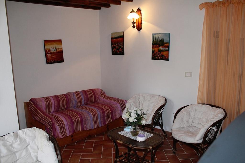 Casa Vacanze In Borgo Monteverdi Marittimo Exteriér fotografie